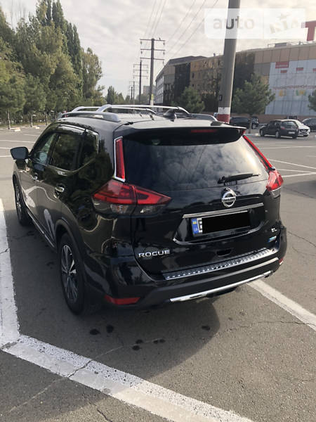 Позашляховик / Кросовер Nissan Rogue 2017 в Одесі