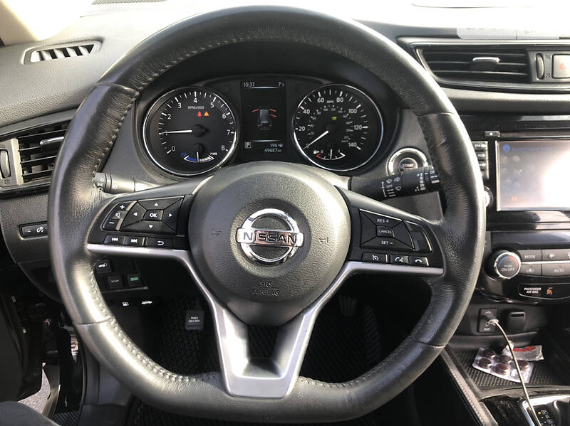 Позашляховик / Кросовер Nissan Rogue 2017 в Одесі
