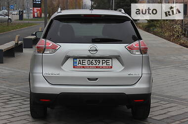 Внедорожник / Кроссовер Nissan Rogue 2014 в Днепре