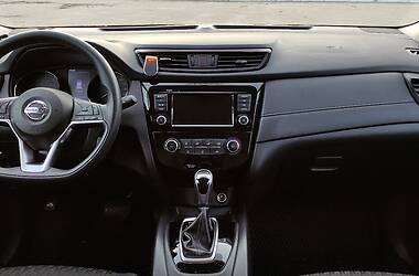 Внедорожник / Кроссовер Nissan Rogue 2017 в 