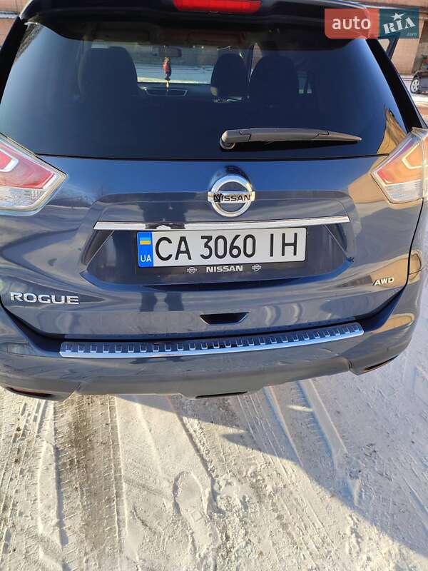 Позашляховик / Кросовер Nissan Rogue 2015 в Черкасах