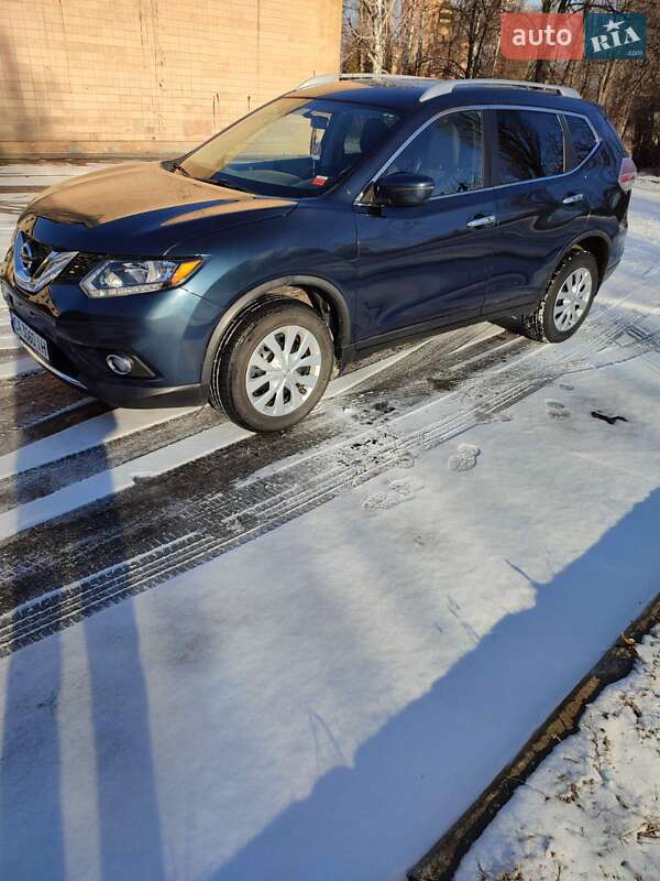 Позашляховик / Кросовер Nissan Rogue 2015 в Черкасах
