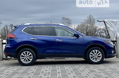 Внедорожник / Кроссовер Nissan Rogue 2017 в Днепре