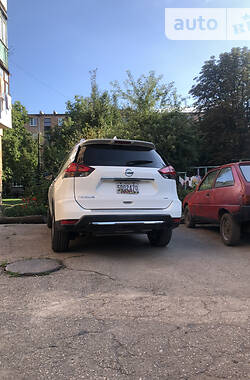 Внедорожник / Кроссовер Nissan Rogue 2017 в Черкассах
