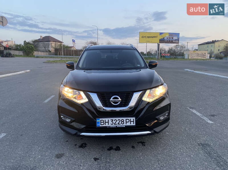 Позашляховик / Кросовер Nissan Rogue 2017 в Одесі