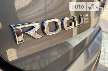 Внедорожник / Кроссовер Nissan Rogue 2017 в 
