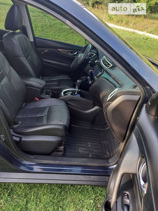 Позашляховик / Кросовер Nissan Rogue 2015 в Тернополі