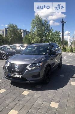 Внедорожник / Кроссовер Nissan Rogue 2017 в Дрогобыче
