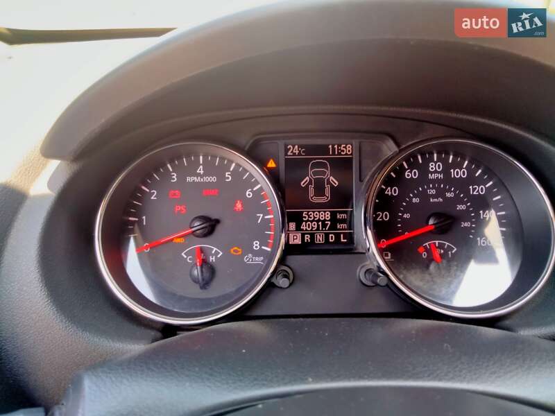 Внедорожник / Кроссовер Nissan Rogue 2012 в 