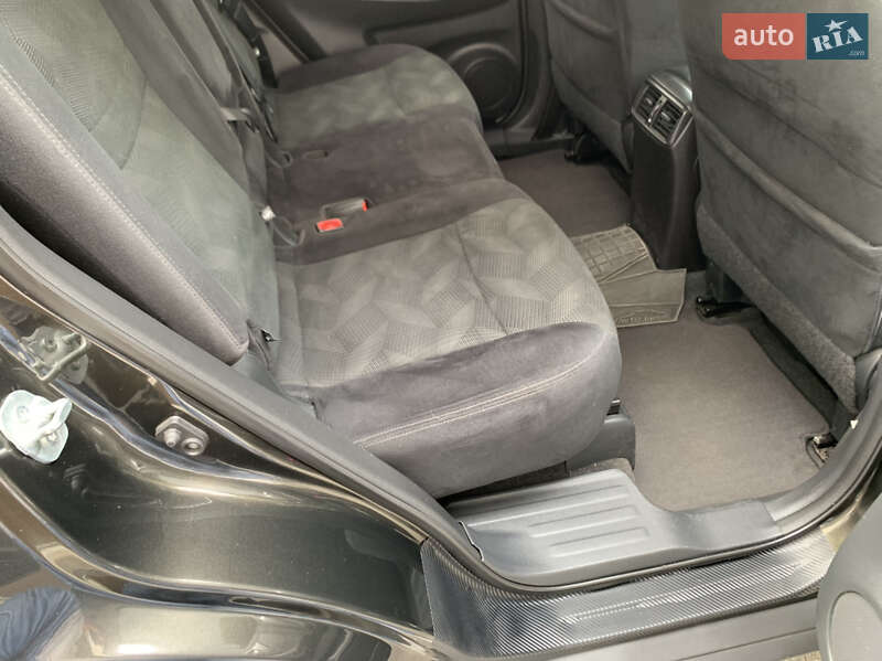 Позашляховик / Кросовер Nissan Rogue 2015 в Хмельницькому