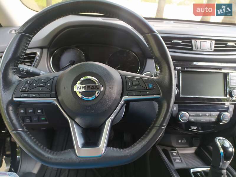 Внедорожник / Кроссовер Nissan Rogue 2018 в Кропивницком