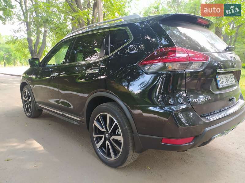 Внедорожник / Кроссовер Nissan Rogue 2018 в Кропивницком