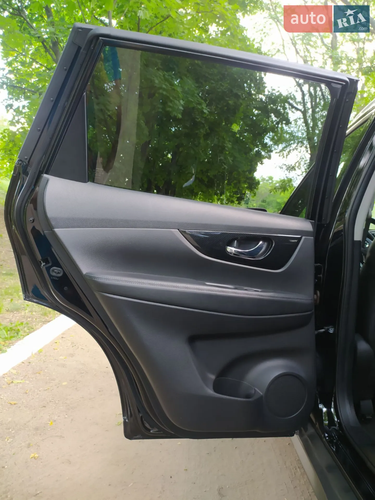 2018 Nissan Rogue - мініатюра 16