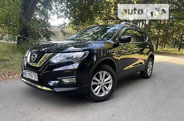 Внедорожник / Кроссовер Nissan Rogue 2016 в 