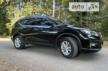 Внедорожник / Кроссовер Nissan Rogue 2016 в 