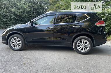 Внедорожник / Кроссовер Nissan Rogue 2016 в 