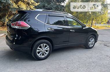 Внедорожник / Кроссовер Nissan Rogue 2016 в 