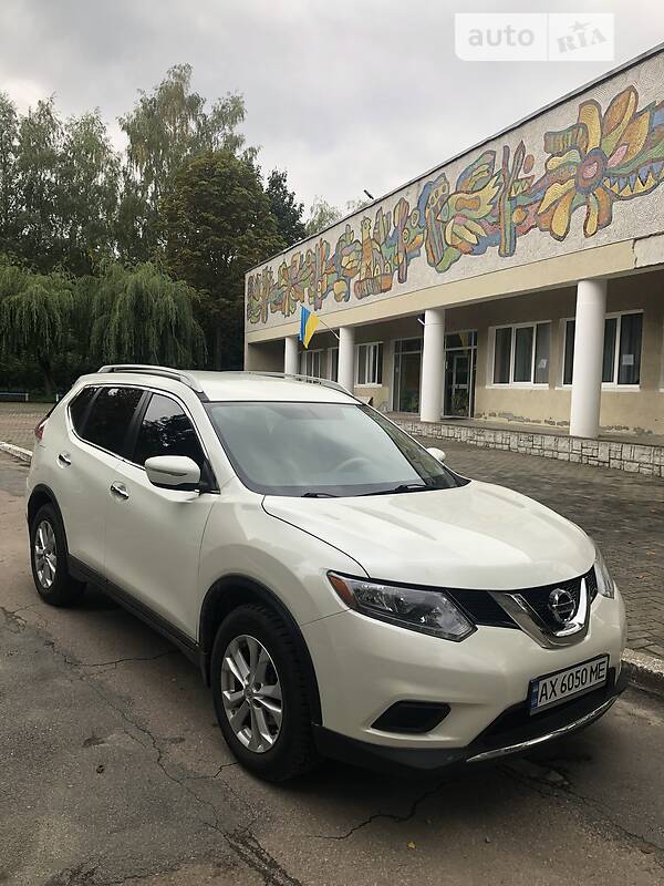 Позашляховик / Кросовер Nissan Rogue 2014 в 