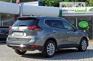 Позашляховик / Кросовер Nissan Rogue 2017 в 