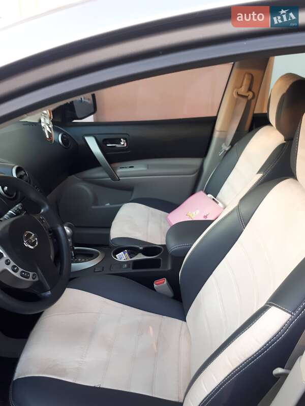 Позашляховик / Кросовер Nissan Rogue 2015 в Києві