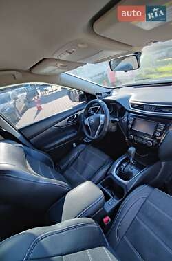 Внедорожник / Кроссовер Nissan Rogue 2016 в Киеве