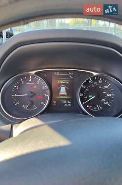 Внедорожник / Кроссовер Nissan Rogue 2016 в Киеве