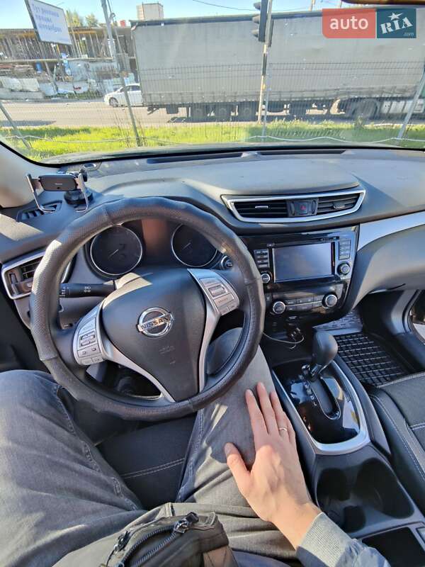 Внедорожник / Кроссовер Nissan Rogue 2016 в Киеве