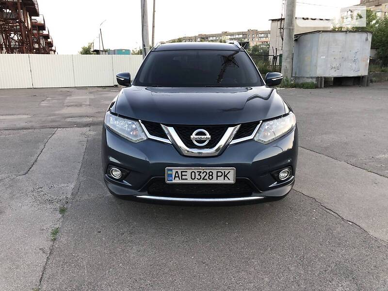 Внедорожник / Кроссовер Nissan Rogue 2014 в Кривом Роге