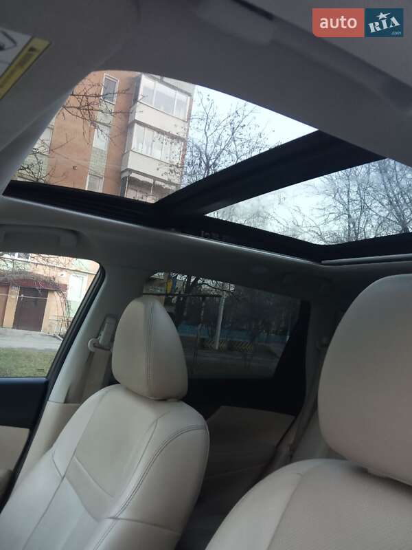 Внедорожник / Кроссовер Nissan Rogue 2015 в Чорткове