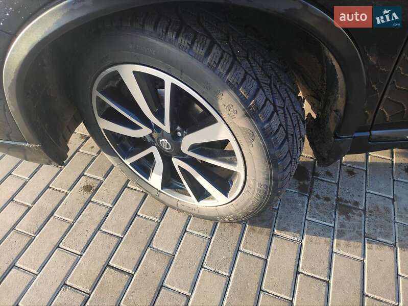 Внедорожник / Кроссовер Nissan Rogue 2019 в Первомайске