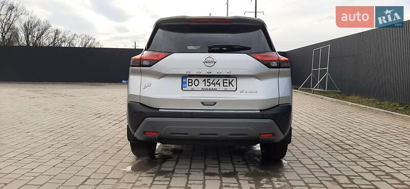Позашляховик / Кросовер Nissan Rogue 2021 в Козові