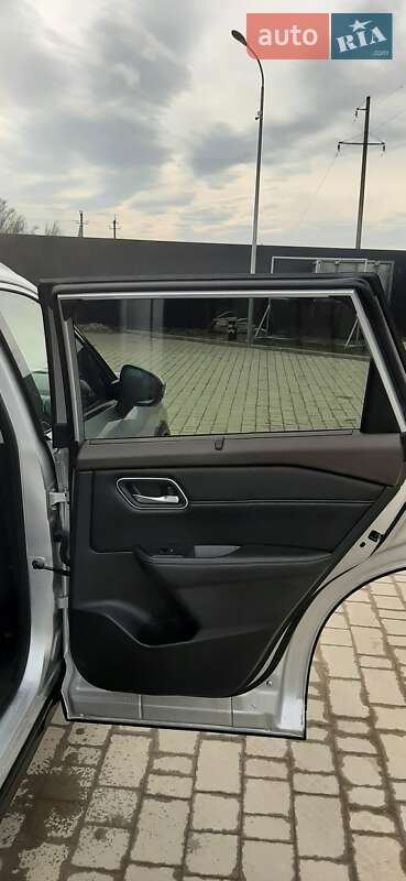 Позашляховик / Кросовер Nissan Rogue 2021 в Козові