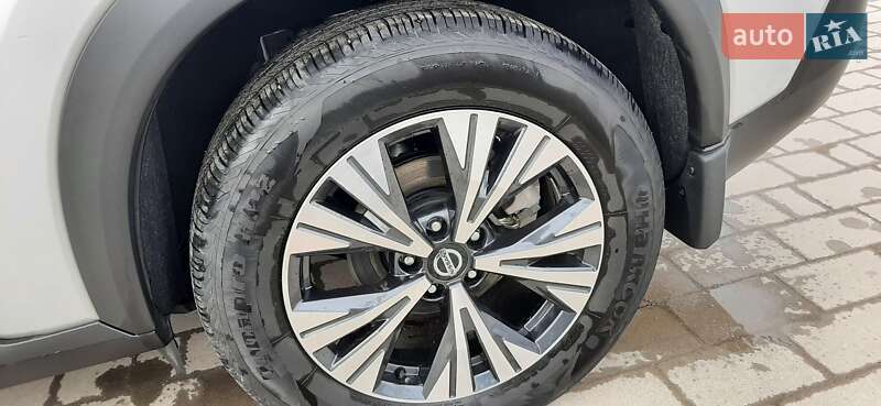 Позашляховик / Кросовер Nissan Rogue 2021 в Козові