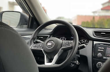 Внедорожник / Кроссовер Nissan Rogue 2017 в 