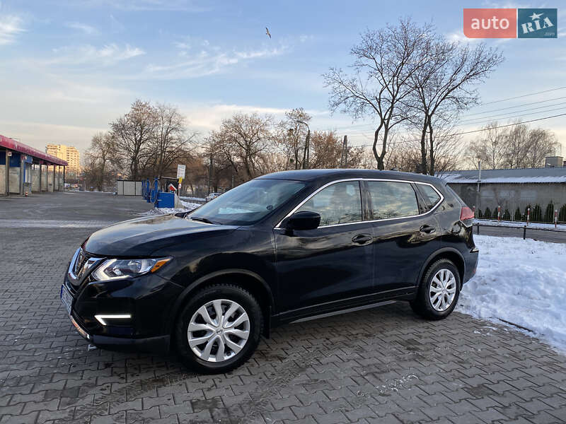 Внедорожник / Кроссовер Nissan Rogue 2017 в Луцке