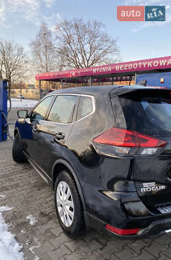 Внедорожник / Кроссовер Nissan Rogue 2017 в 