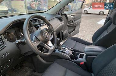 Внедорожник / Кроссовер Nissan Rogue 2017 в 