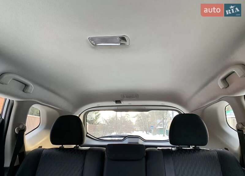 Внедорожник / Кроссовер Nissan Rogue 2016 в Тернополе фото 3 Внедорожник / Кроссовер Nissan Rogue 2016 в Тернополе