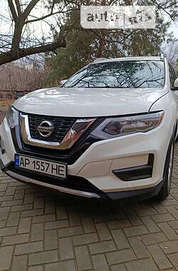 Внедорожник / Кроссовер Nissan Rogue 2016 в Запорожье