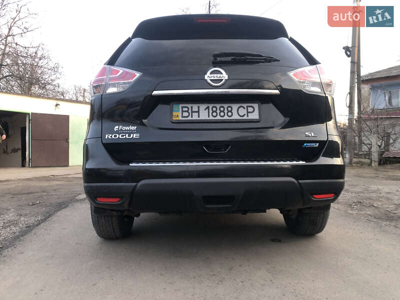 Позашляховик / Кросовер Nissan Rogue 2013 в Окнах