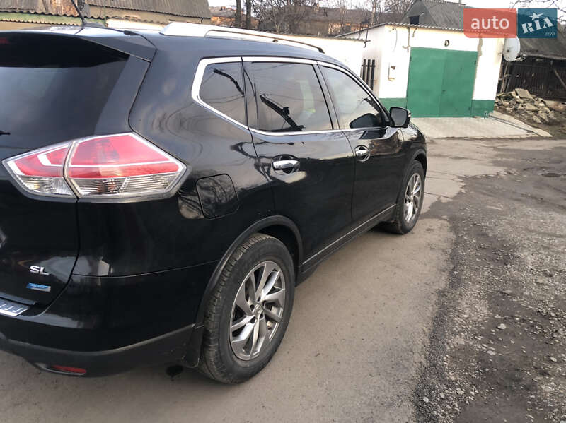 Позашляховик / Кросовер Nissan Rogue 2013 в Окнах