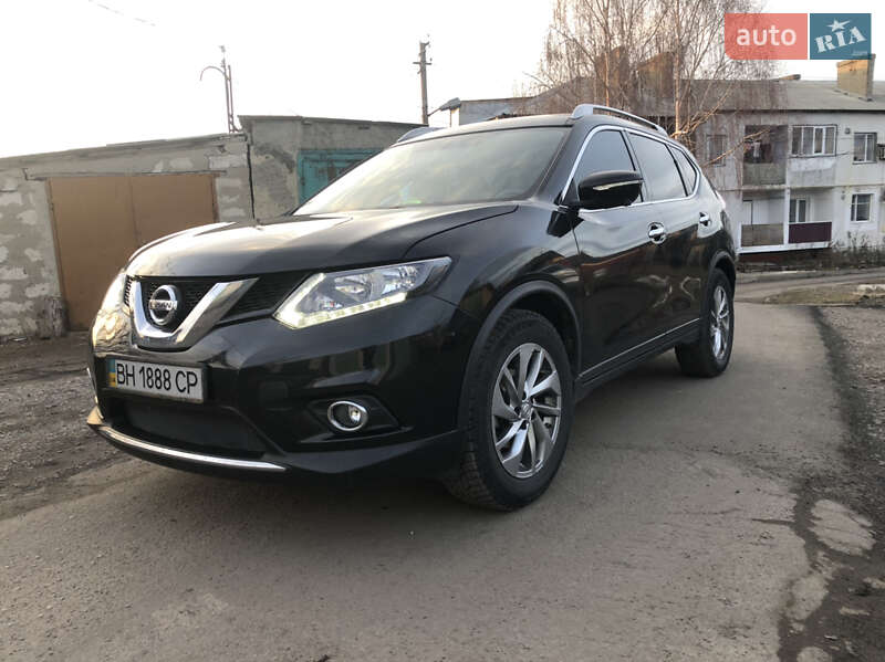 Позашляховик / Кросовер Nissan Rogue 2013 в Окнах