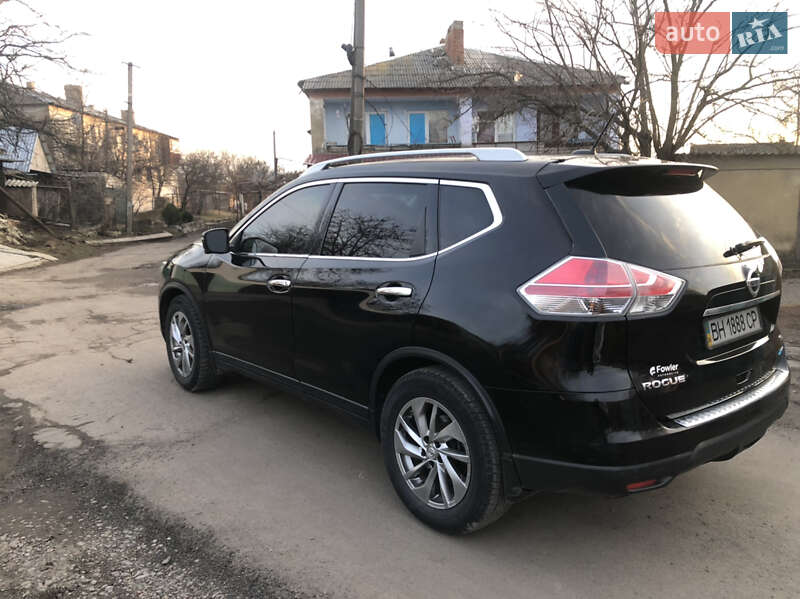 Позашляховик / Кросовер Nissan Rogue 2013 в Окнах