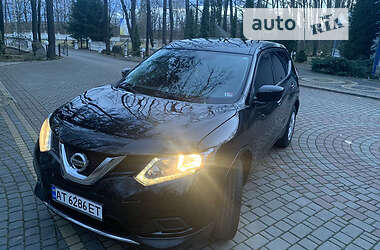 Внедорожник / Кроссовер Nissan Rogue 2015 в 