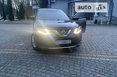 Внедорожник / Кроссовер Nissan Rogue 2015 в 