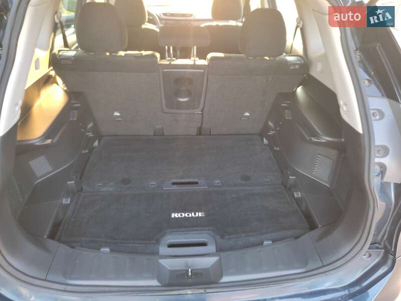 Внедорожник / Кроссовер Nissan Rogue 2015 в Львове