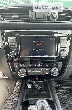 Внедорожник / Кроссовер Nissan Rogue 2019 в 