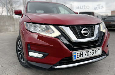 Внедорожник / Кроссовер Nissan Rogue 2016 в Первомайске