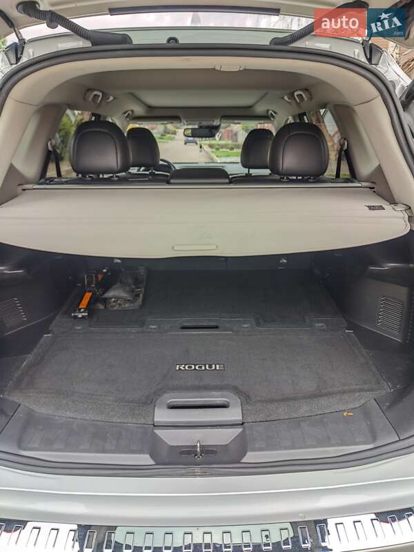 Внедорожник / Кроссовер Nissan Rogue 2017 в Ровно