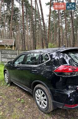 Внедорожник / Кроссовер Nissan Rogue 2017 в Днепре